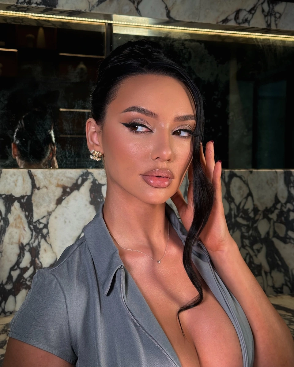 Джина эскорт в городе Москва