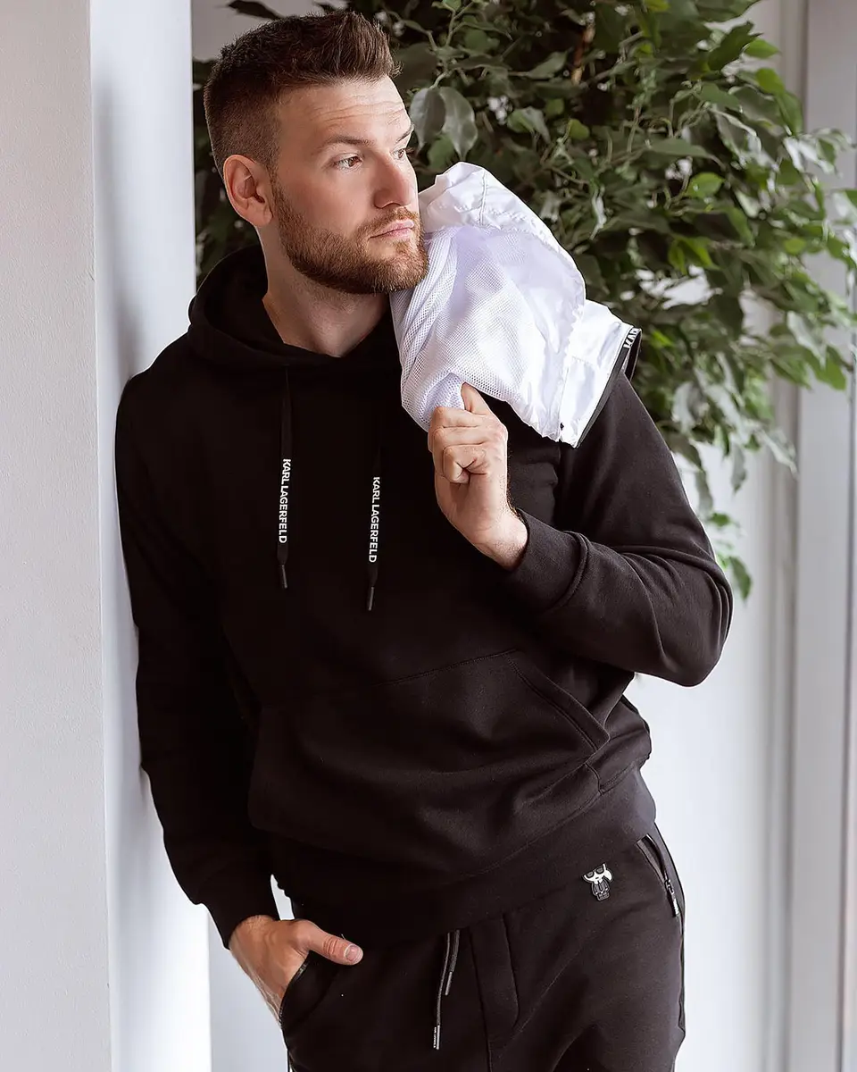 Олег эскорт в городе Москва