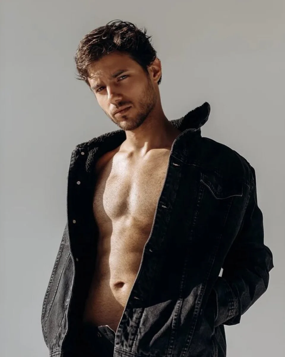 Роман эскорт в городе Москва