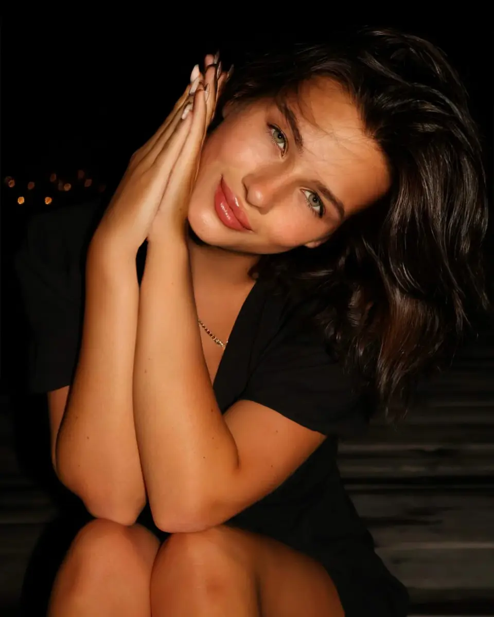 Вика эскорт в городе Москва